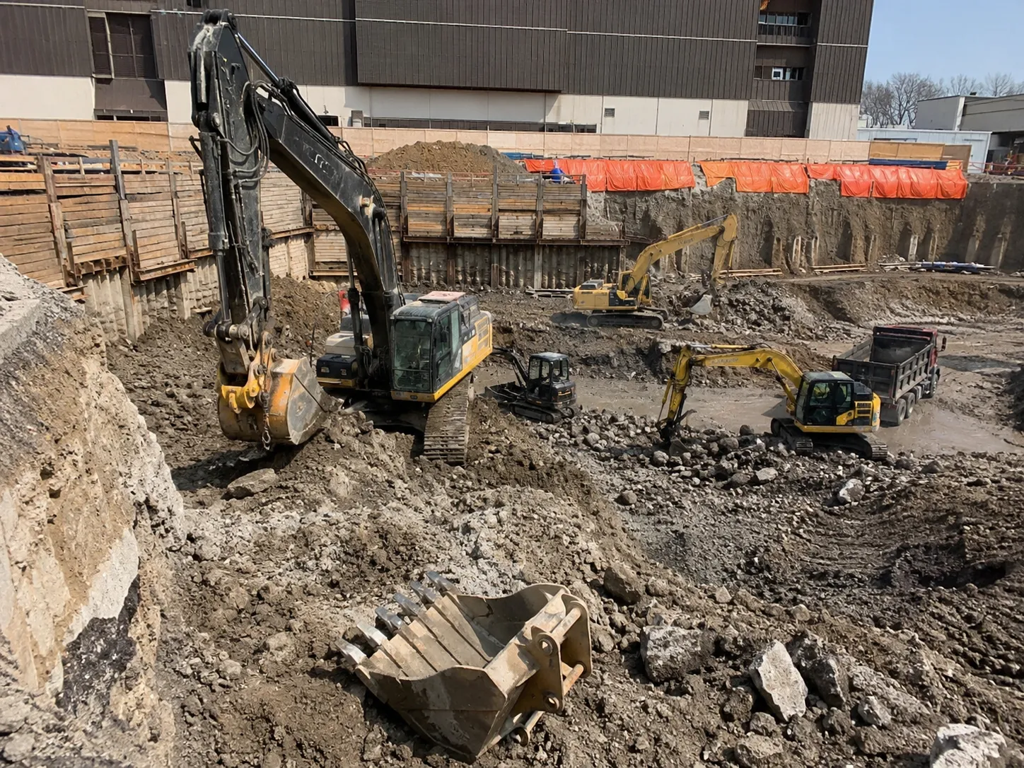The Aurora market for bulk and foundation excavation for Bulk and Foundation Excavation in Aurora