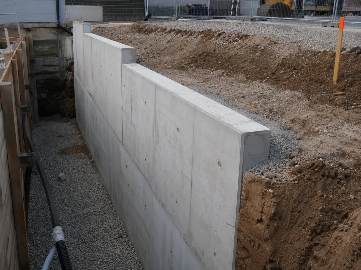 Engineered Retaining Walls in Vaughan being built and completed on site by Harrowgate Group