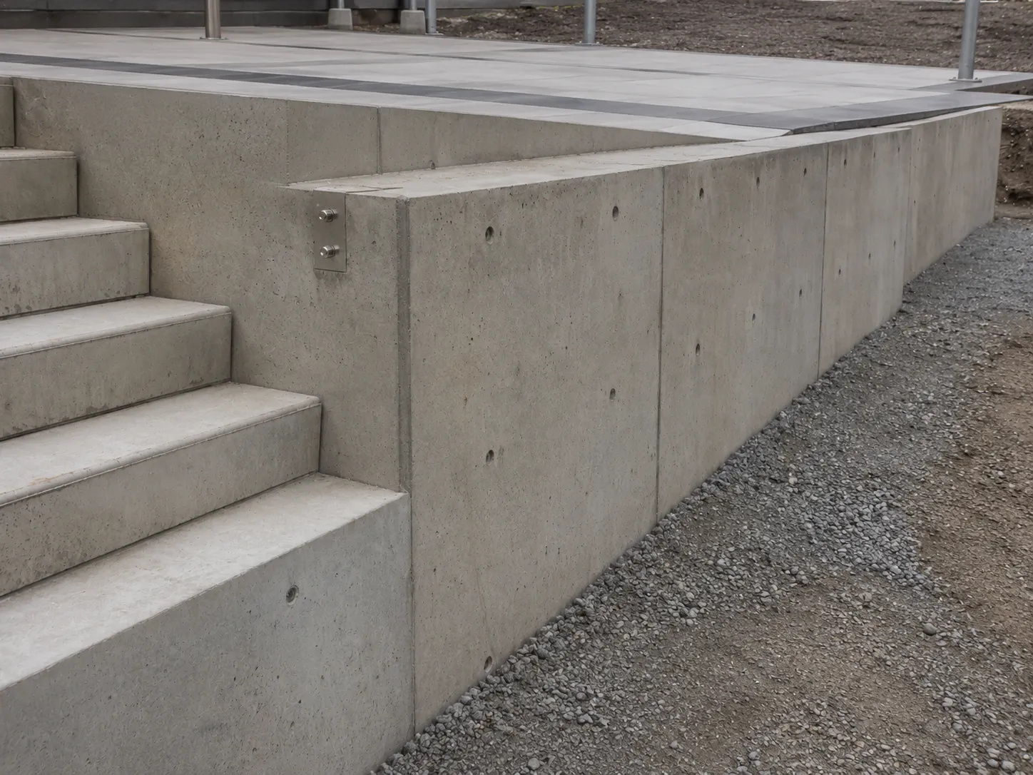 Landscape Retaining Walls in Markham being built and completed on site by Harrowgate Group